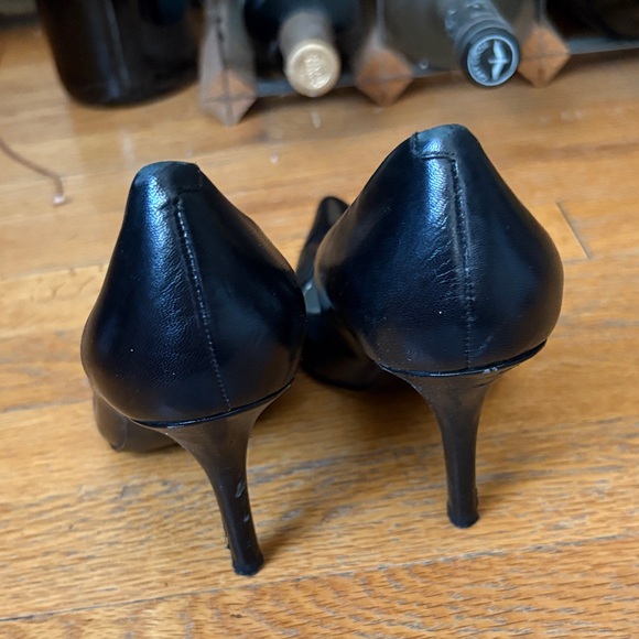 Vintage Women's Black Leather Heels - Picture 2 of 4